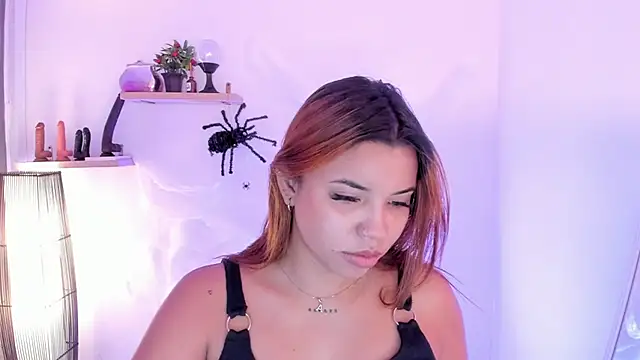 Snapshot of scarlett_enjoy1 chatting on October 14, 12:50 pm scarlett enjoy1 online show from October 14, 12:50 pm