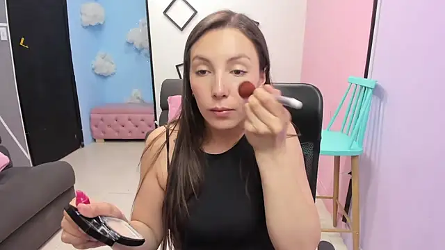 Snapshot of paula_miler1 chatting on November 4, 1:43 pm paula miler1 online show from November 4, 1:43 pm