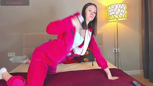 cutienaughtygirl online show from November 12, 11:43 am