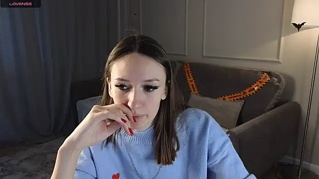 cutienaughtygirl online show from November 17, 8:42 am