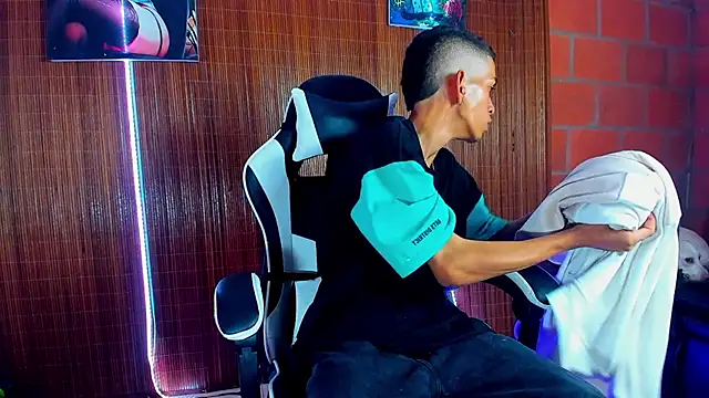 briamhoconor xh online show from February 15, 4:53 am