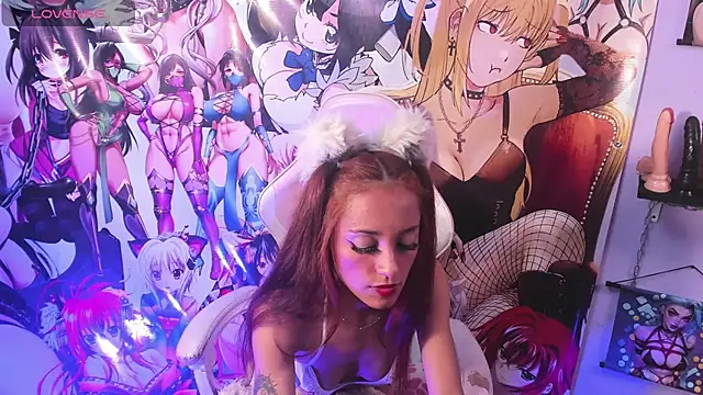 Snapshot of Kylie_Moan chatting on November 22, 4:33 am Kylie Moan online show from November 22, 4:33 am