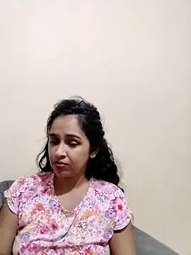 cute indianxo online show from April 5, 6:27 pm