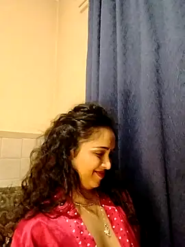 cute indianxo online show from April 10, 7:29 pm