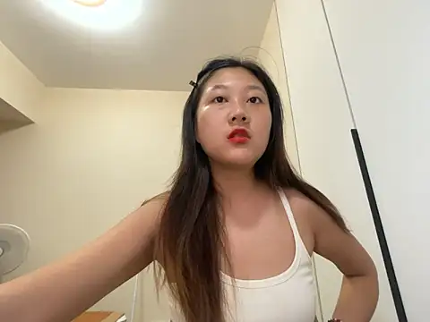 xena0501 online show from September 17, 9:11 am