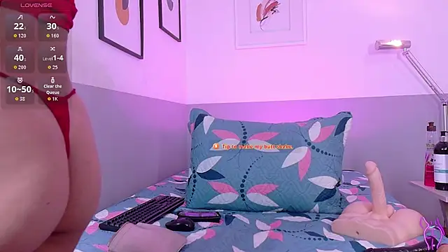 cutepetitee online show from April 17, 7:50 pm