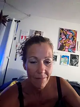 Snapshot of PhynneNicole chatting on November 7, 3:17 am PhynneNicole online show from November 7, 3:17 am