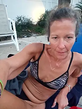 Snapshot of PhynneNicole chatting on November 26, 10:33 pm PhynneNicole online show from November 26, 10:33 pm