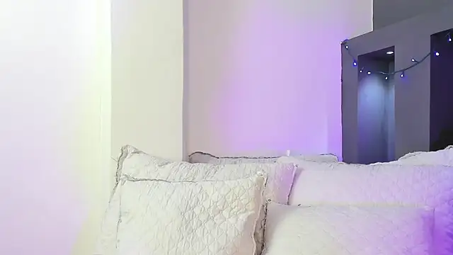 Snapshot of MaiaaCandy chatting on September 21, 2:46 am MaiaaCandy online show from September 21, 2:46 am