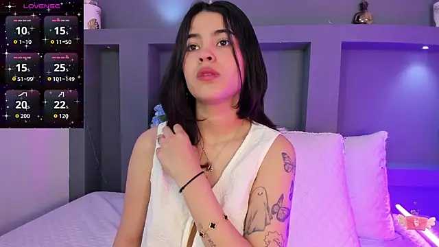 Snapshot of MaiaaCandy chatting on October 16, 8:10 pm MaiaaCandy online show from October 16, 8:10 pm