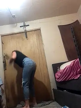 Snapshot of silverbay-456 chatting on October 2, 12:01 pm silverbay-456 online show from October 2, 12:01 pm