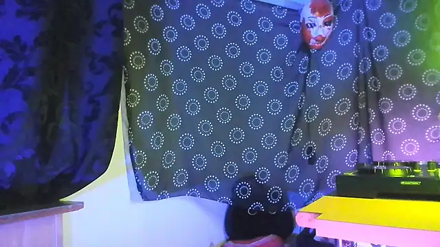 DjDiCKmannOnE online show from February 10, 2:15 am