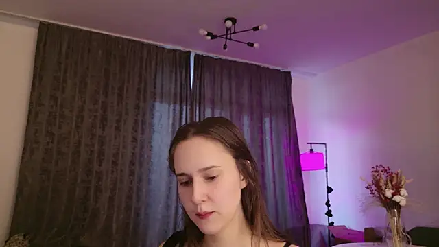 LucyRose3 online show from March 27, 4:40 am