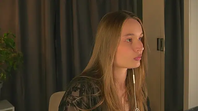 Snapshot of lisa_schiele chatting on September 26, 8:13 pm lisa schiele online show from September 26, 8:13 pm