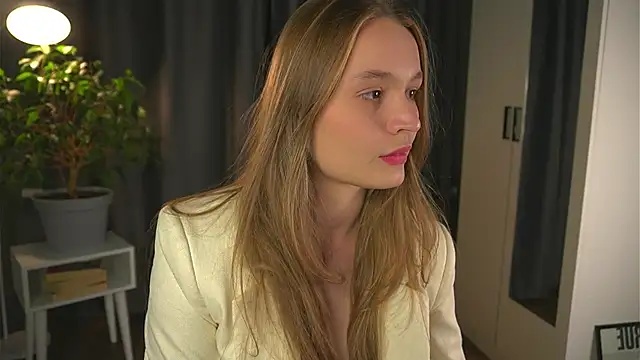 Snapshot of lisa_schiele chatting on October 3, 8:17 pm lisa schiele online show from October 3, 8:17 pm