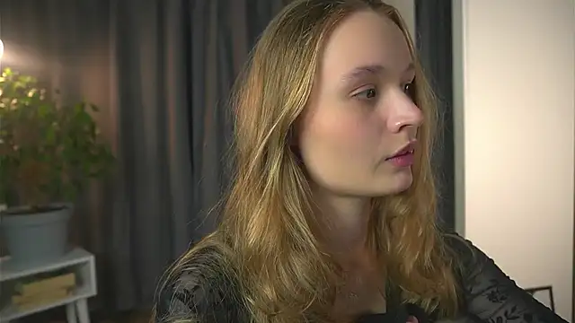 Snapshot of lisa_schiele chatting on October 9, 8:18 pm lisa schiele online show from October 9, 8:18 pm