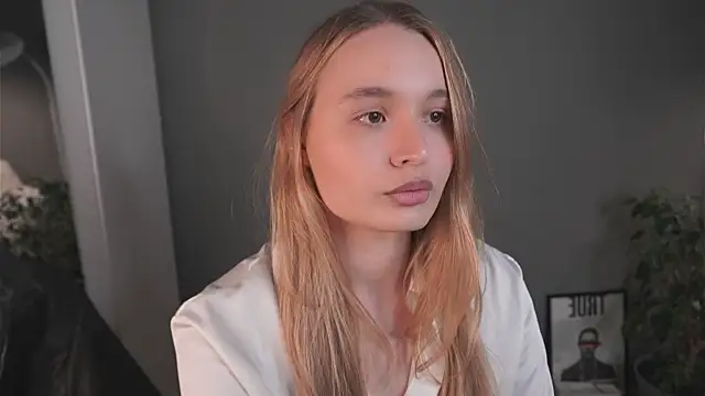 Snapshot of lisa_schiele chatting on November 23, 8:41 pm lisa schiele online show from November 23, 8:41 pm