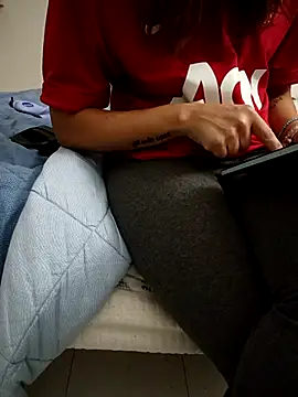 Snapshot of alicepavia22 chatting on October 2, 9:11 pm alicepavia22 online show from October 2, 9:11 pm