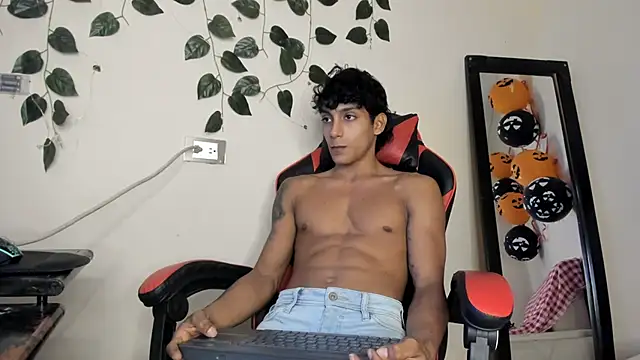 axel rousse2 online show from October 26, 8:15 pm