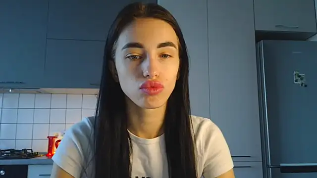 Snapshot of EvaMelnik chatting on September 22, 2:30 pm EvaMelnik online show from September 22, 2:30 pm