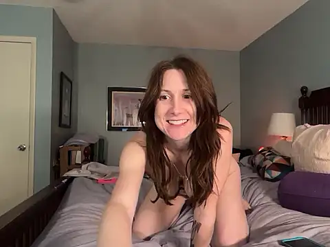 Snapshot of MommyGoddessL chatting on September 11, 2:44 am MommyGoddessL online show from September 11, 2:44 am