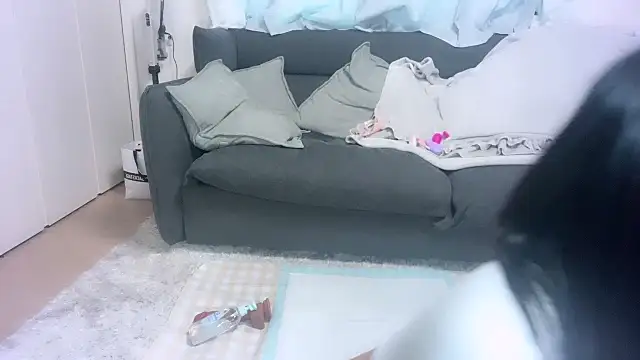 Snapshot of moemilk chatting on October 10, 11:48 pm moemilk online show from October 10, 11:48 pm