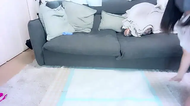 Snapshot of moemilk chatting on November 6, 1:06 am moemilk online show from November 6, 1:06 am