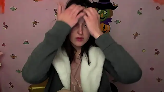 Snapshot of FeelMe__ chatting on November 1, 9:55 am FeelMe online show from November 1, 9:55 am