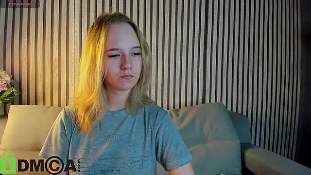 Casey Sweeet online show from October 2, 12:50 am