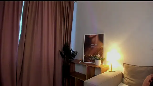 Snapshot of Elina_Star chatting on October 6, 1:19 pm Elina Star online show from October 6, 1:19 pm