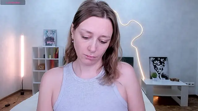 evashiny  online show from December 2, 3:56 am