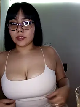 soo2303 online show from October 3, 8:50 pm