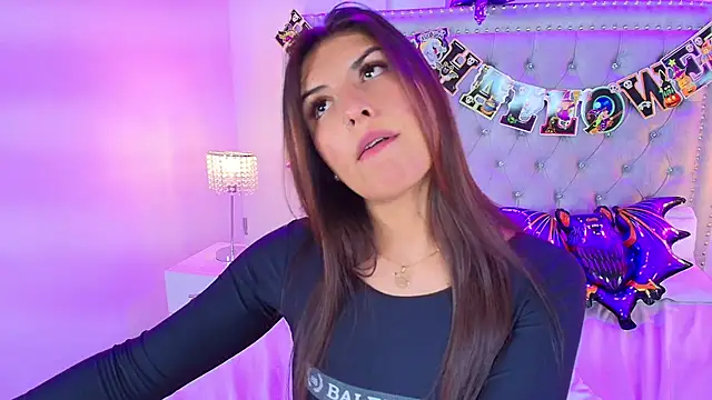 Snapshot of Ahilin_luther chatting on October 28, 12:03 am Ahilin luther online show from October 28, 12:03 am