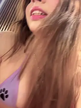 Snapshot of Anita-vega chatting on February 15, 9:22 pm Anita-vega online show from February 15, 9:22 pm