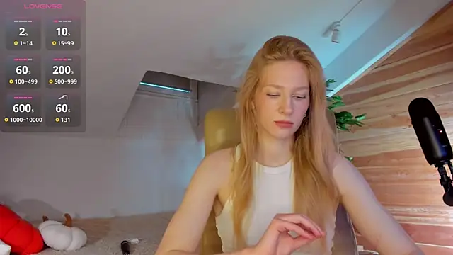 Snapshot of AuroraShoww chatting on November 6, 1:34 pm AuroraShoww online show from November 6, 1:34 pm