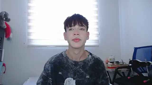 lucky stricke online show from September 19, 8:09 pm