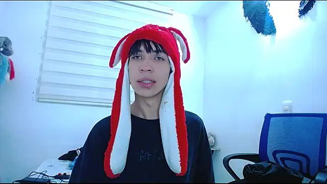 lucky stricke online show from October 14, 4:46 am