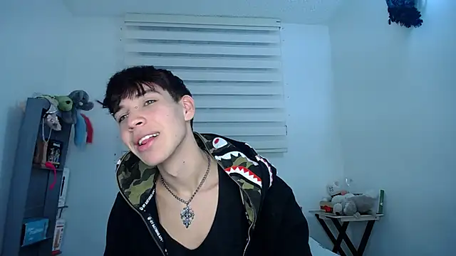 lucky stricke online show from October 18, 3:20 am