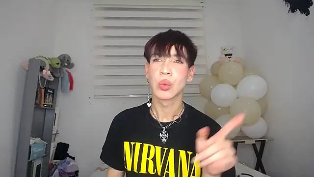 lucky stricke online show from October 20, 3:51 am