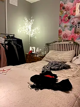 Snapshot of Sassylady chatting on October 31, 10:33 pm Sassylady online show from October 31, 10:33 pm