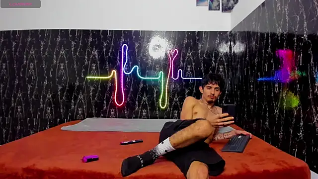 Snapshot of nextboywell1 chatting on December 20, 1:40 pm nextboywell1 online show from December 20, 1:40 pm