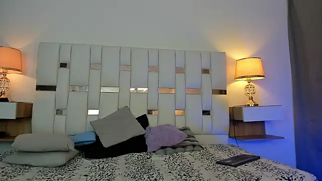 nextboywell1 online show from March 14, 3:56 am