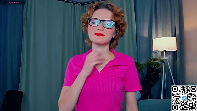 Snapshot of EdlinGathright chatting on November 9, 3:38 am EdlinGathright online show from November 9, 3:38 am