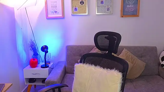 yulian vasquez online show from November 12, 12:38 pm