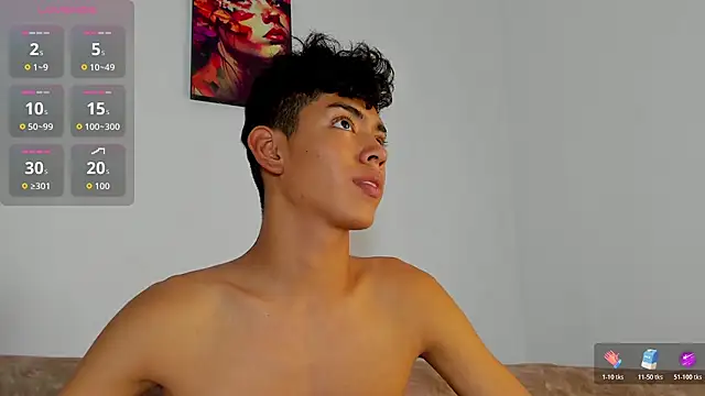 Snapshot of LoganTwink18 chatting on December 2, 6:58 pm LoganTwink18 online show from December 2, 6:58 pm