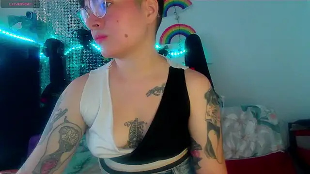 Snapshot of Mitsuha_gate chatting on November 24, 1:44 pm Mitsuha gate online show from November 24, 1:44 pm