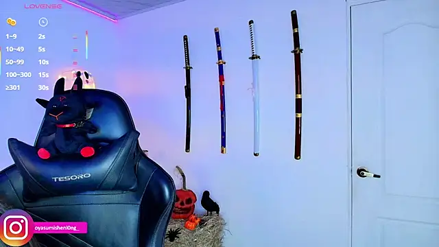 Snapshot of Nicorobinn chatting on October 10, 8:19 pm Nicorobinn online show from October 10, 8:19 pm