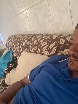 Snapshot of PIROCAGG21 chatting on September 22, 10:28 am PIROCAGG21 online show from September 22, 10:28 am