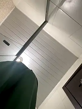 Snapshot of PIROCAGG21 chatting on October 15, 9:09 am PIROCAGG21 online show from October 15, 9:09 am