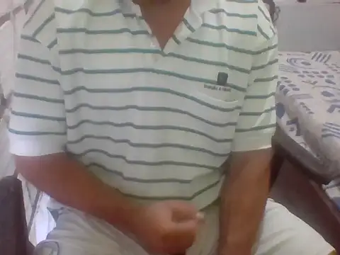 Snapshot of santiii___12 chatting on December 5, 5:09 pm santiii 12 online show from December 5, 5:09 pm